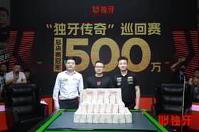Ding Junhui (left) and Chinese pool star Zhao Ruliang (right) helped launch the new Duya Legends Tour.