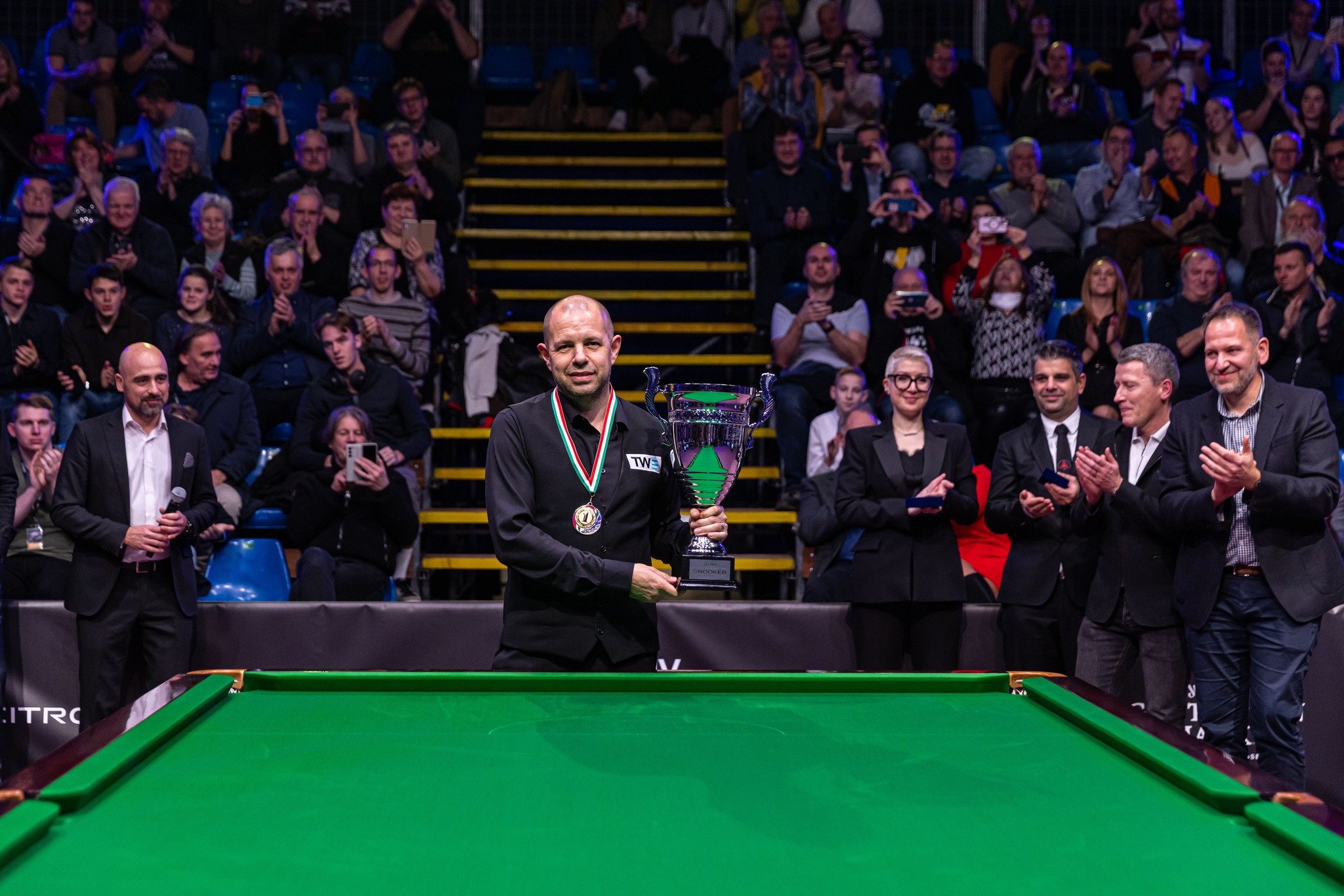 Barry Hawkins wins the 2025 Budapest Snooker Masters and makes maximum