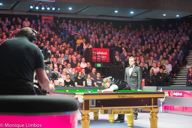 Alex Crisan in refereeing action at the 2015 Masters
